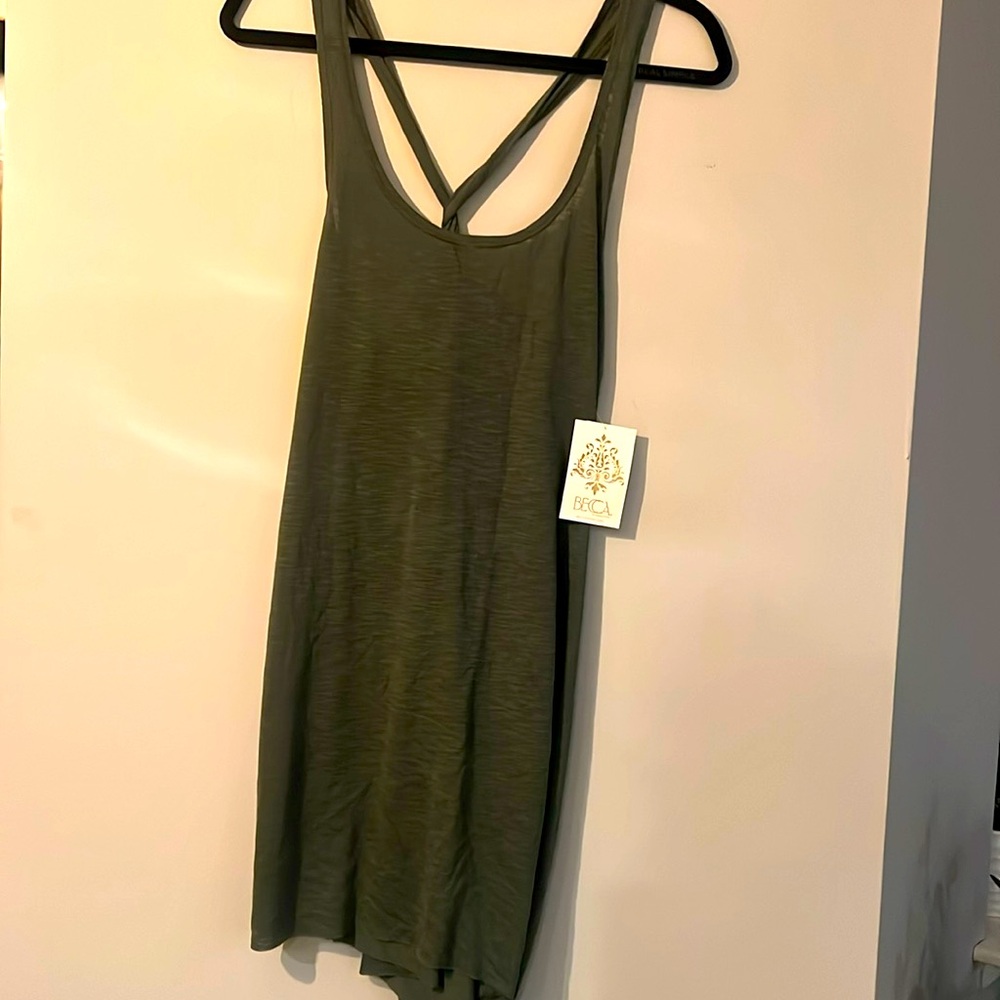 Becca - NWT size M/L twist back swim coverup